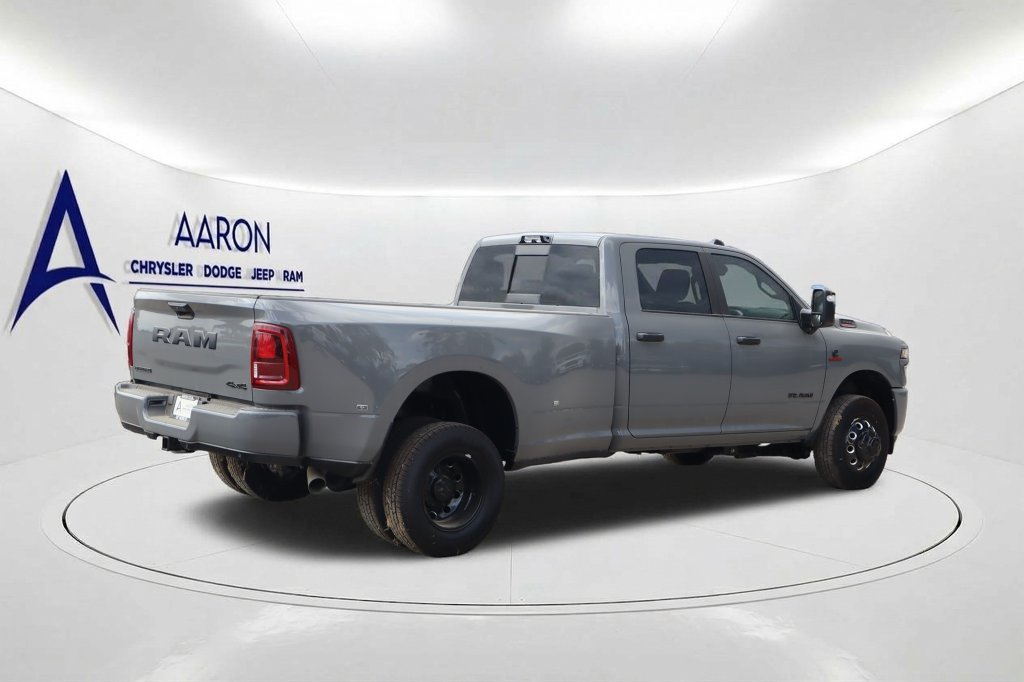 New 2026 RAM 3500 Big Horn AWD/4WD image 4
