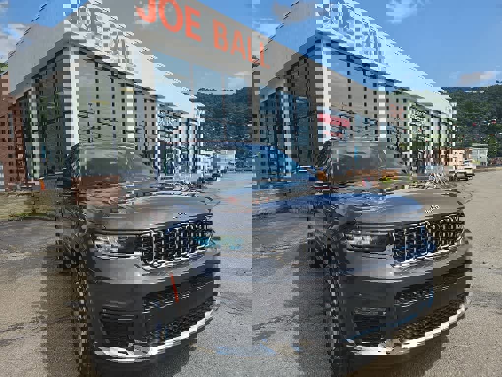 Used 2021 Jeep Grand Cherokee L Limited image 3