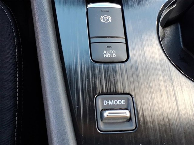 Used 2024 Nissan Rogue SV image 12