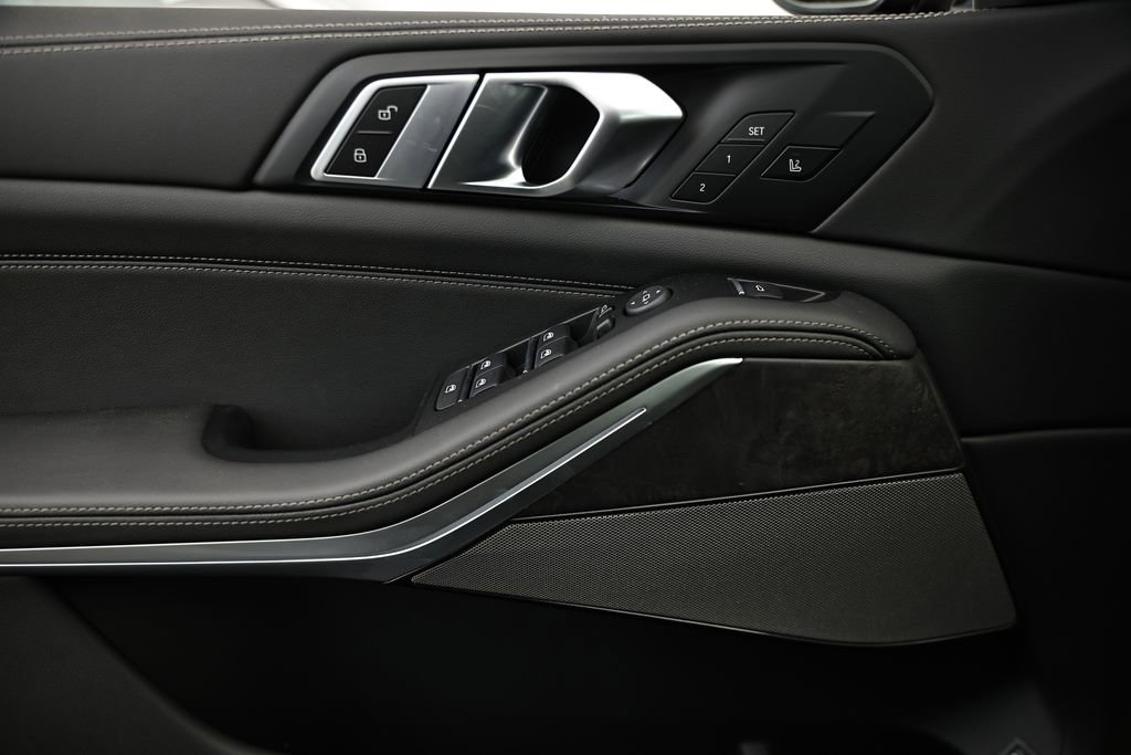 New 2026 BMW X5 xDrive50e w/ M Sport Package image 15