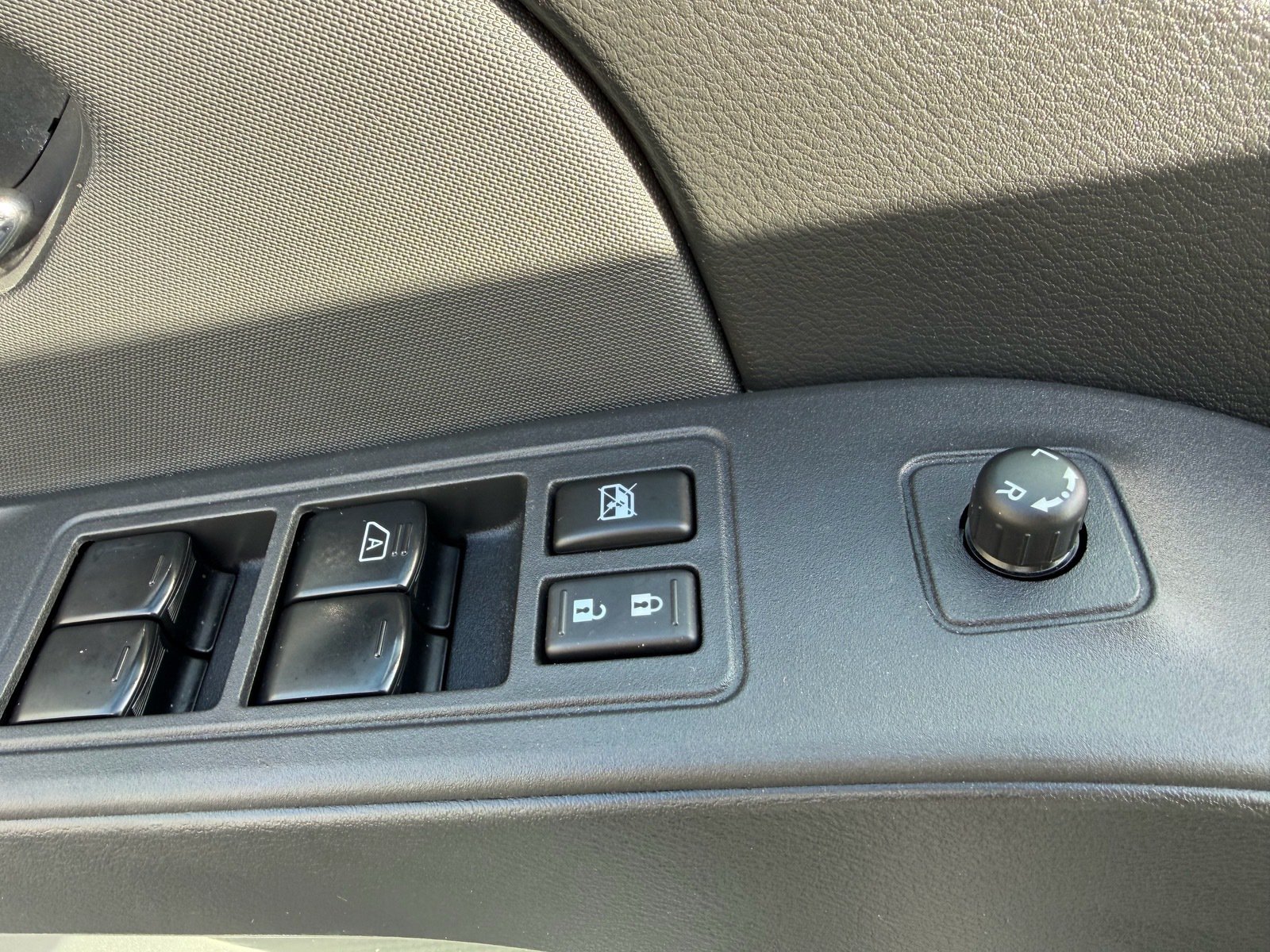 Certified 2024 Nissan Frontier SV RWD image 26