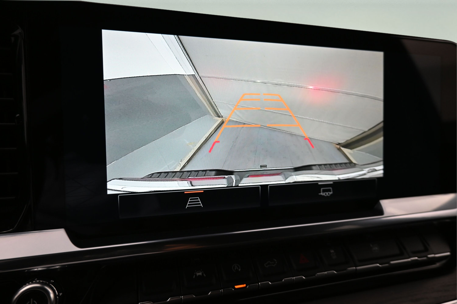 Used 2025 GMC Sierra 1500 SLT RWD image 8