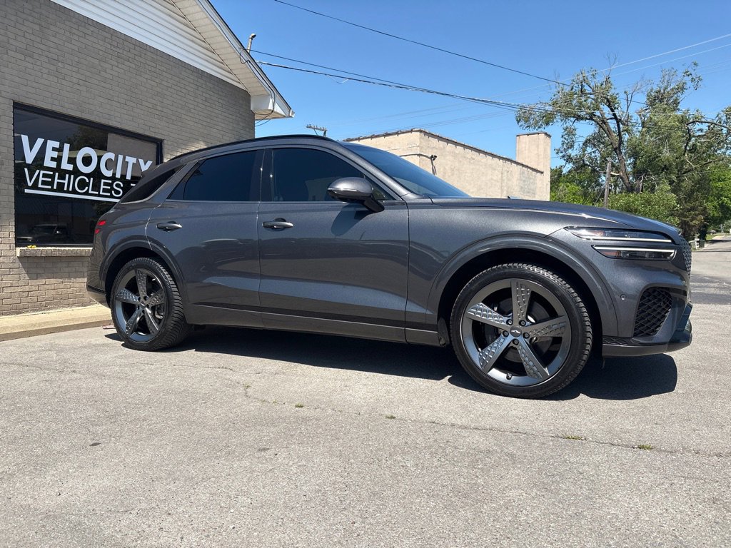Used 2022 Genesis GV70 3.5T Sport w/ Sport Prestige Package AWD/4WD image 10