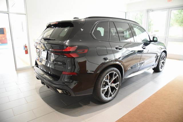 New 2026 BMW X5 xDrive50e w/ Executive Package image 3