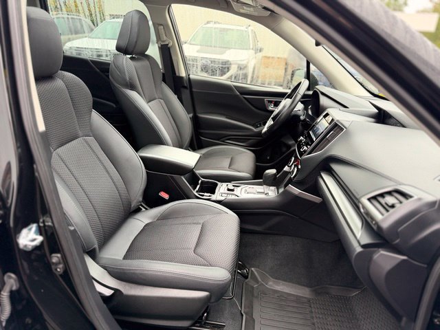 Used 2023 Subaru Forester Premium AWD/4WD image 24