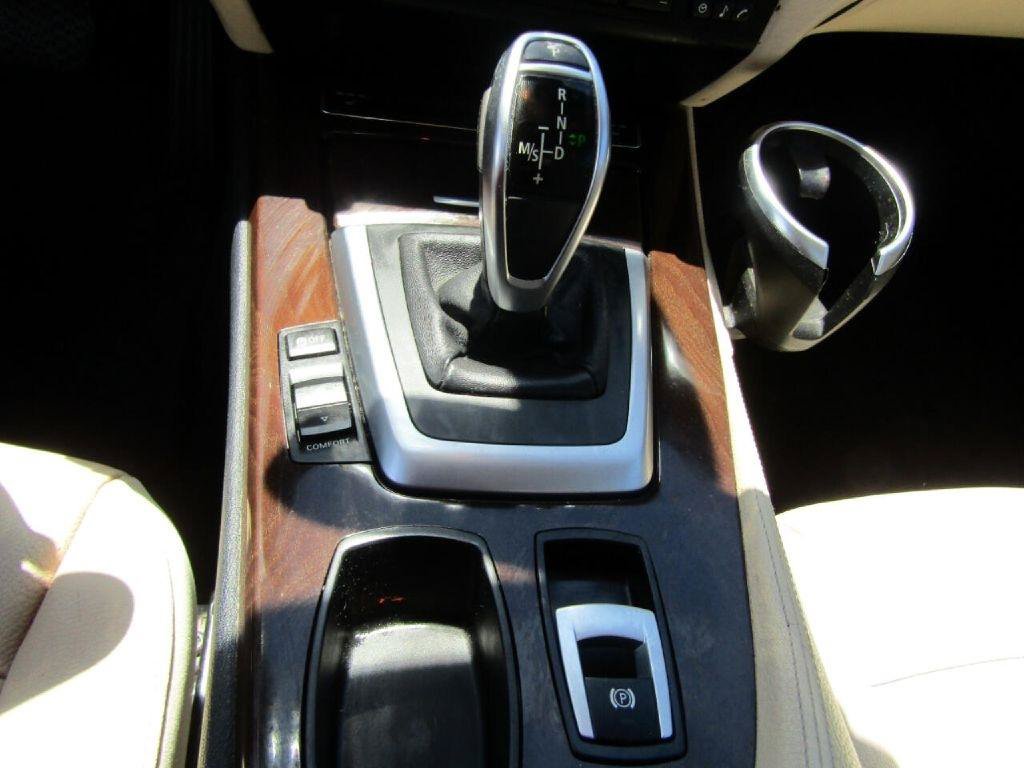 Used 2013 BMW Z4 sDrive28i RWD image 22