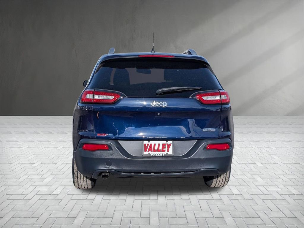 Used 2016 Jeep Cherokee Latitude w/ Cold Weather Group image 7