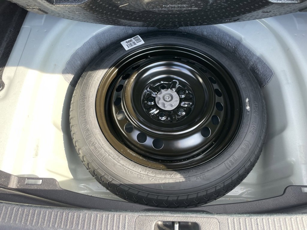 Used 2025 Toyota Camry SE image 31