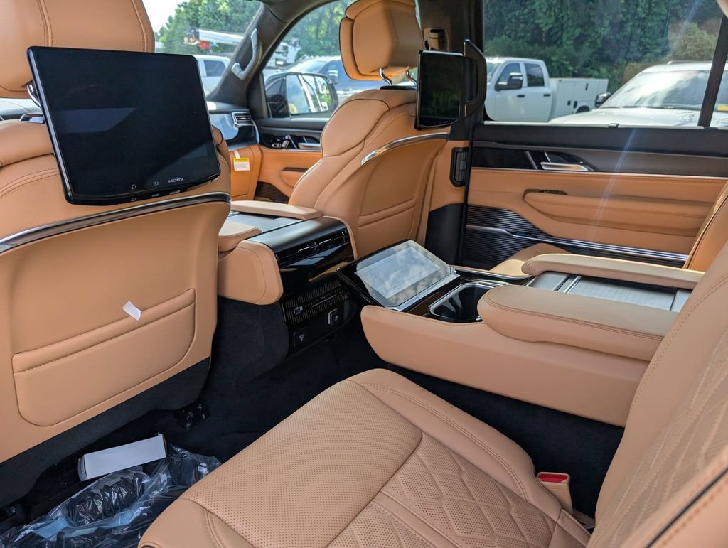 New 2026 Jeep Grand Wagoneer L Summit AWD/4WD image 25