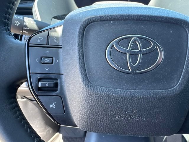 Used 2024 Toyota bZ4X FWD image 18