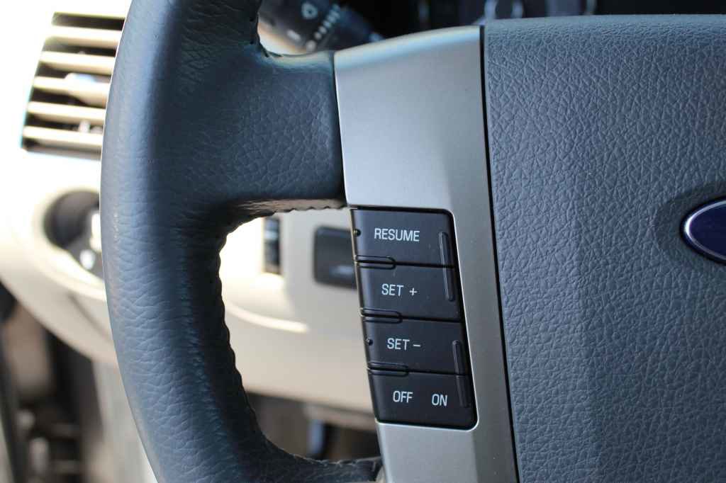 Used 2009 Ford Flex Limited image 16