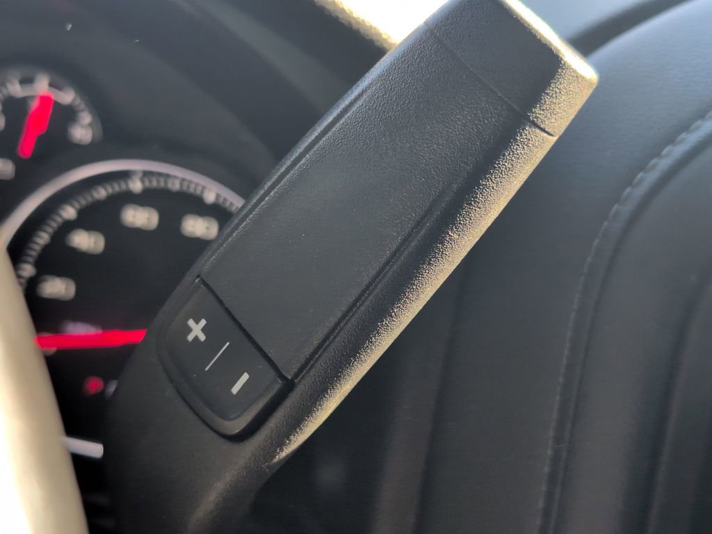 Used 2021 Chevrolet Silverado 1500 LT image 32