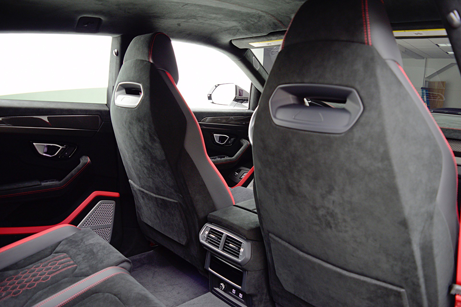 Used 2024 Lamborghini Urus Performante image 40