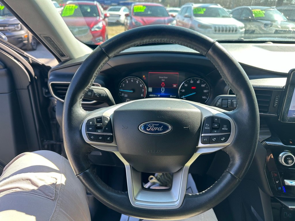 Used 2023 Ford Explorer Limited image 18