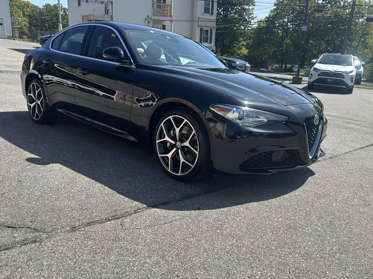 Used 2019 Alfa Romeo Giulia AWD w/ Cold Weather Package image 6