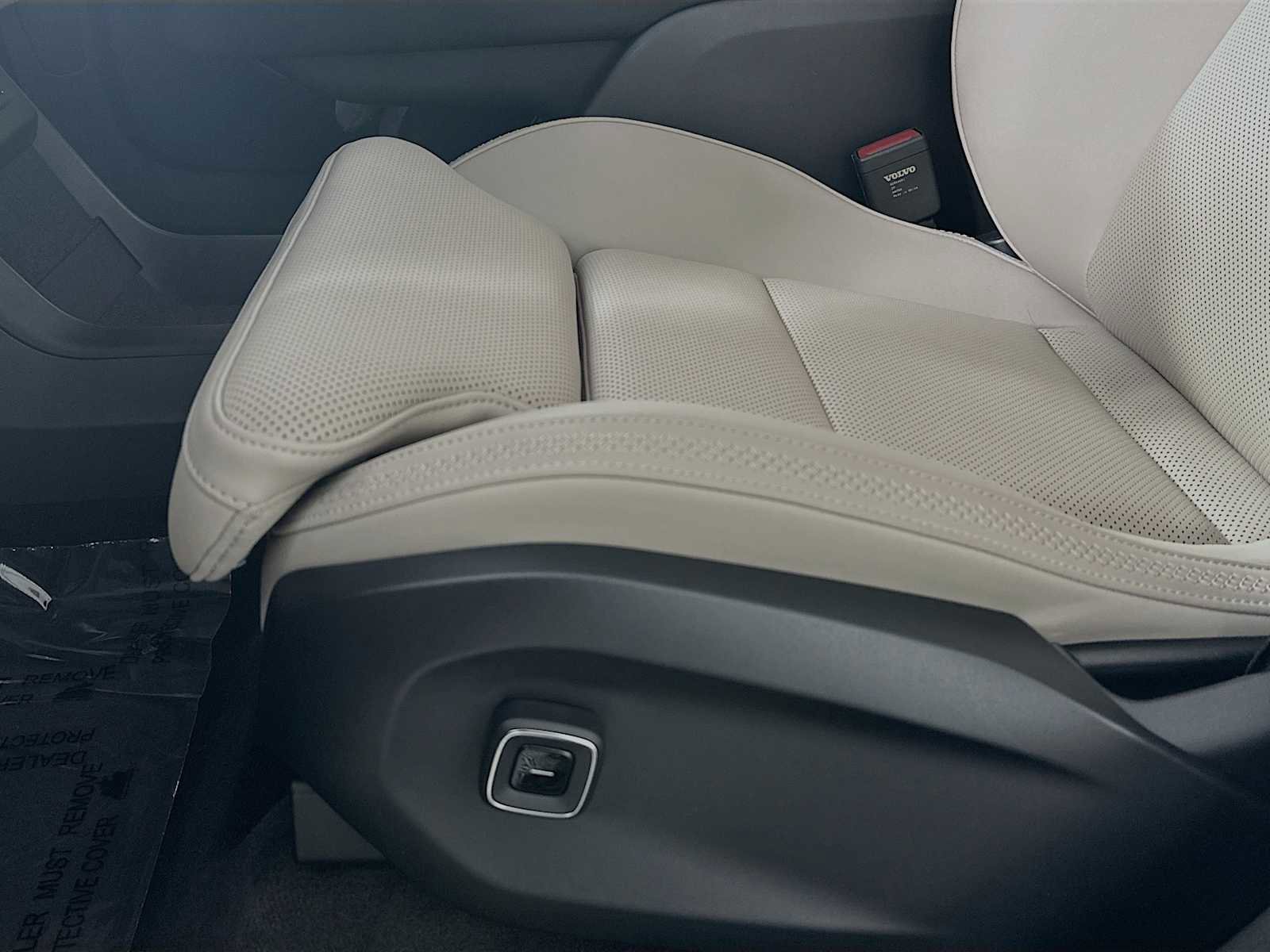 Used 2025 Volvo EX90 Plus image 17