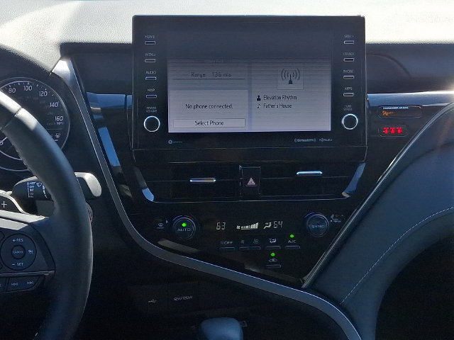 Used 2023 Toyota Camry SE w/ Cold Weather Package FWD image 17