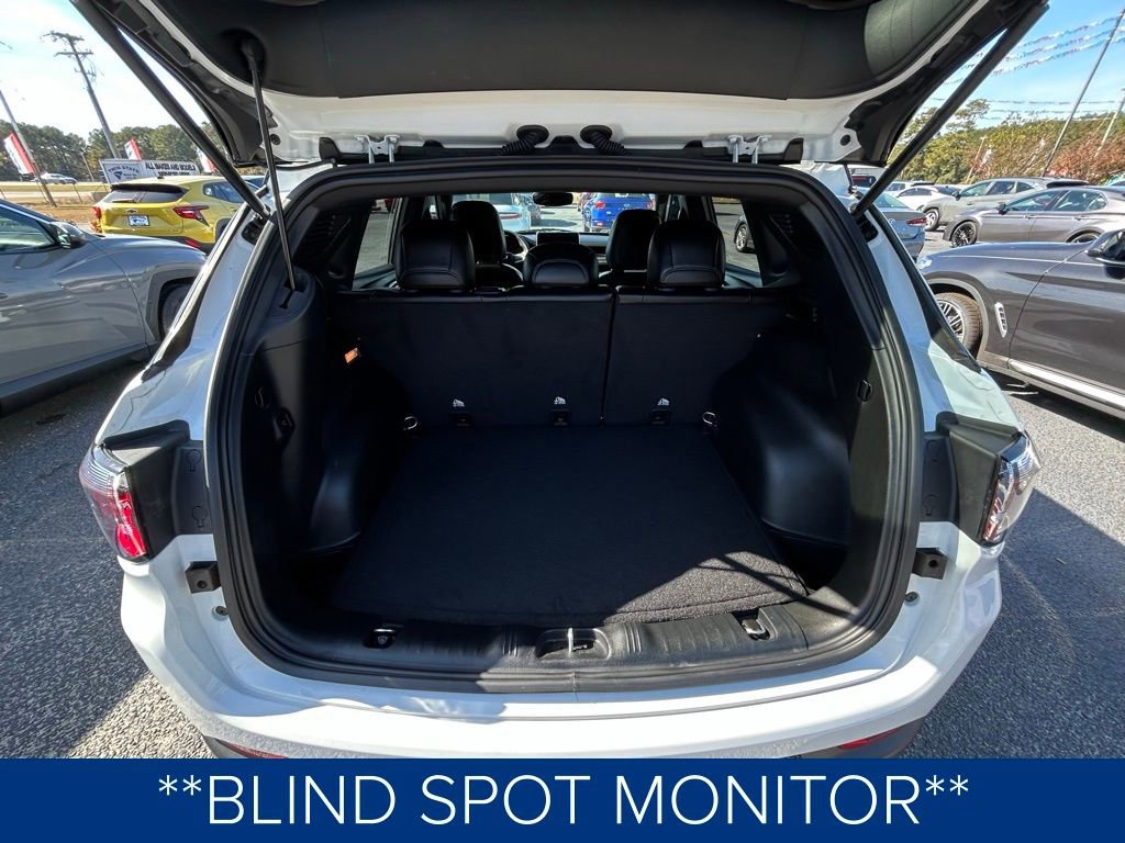 Used 2024 Jeep Compass Latitude w/ Convenience Group image 9