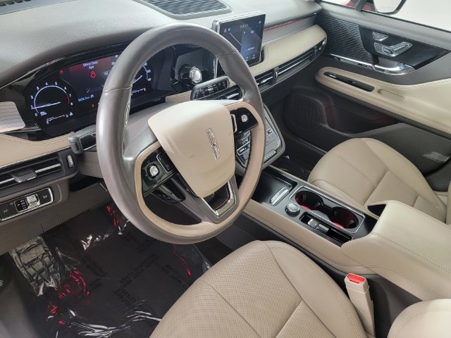 Used 2021 Lincoln Corsair AWD image 12