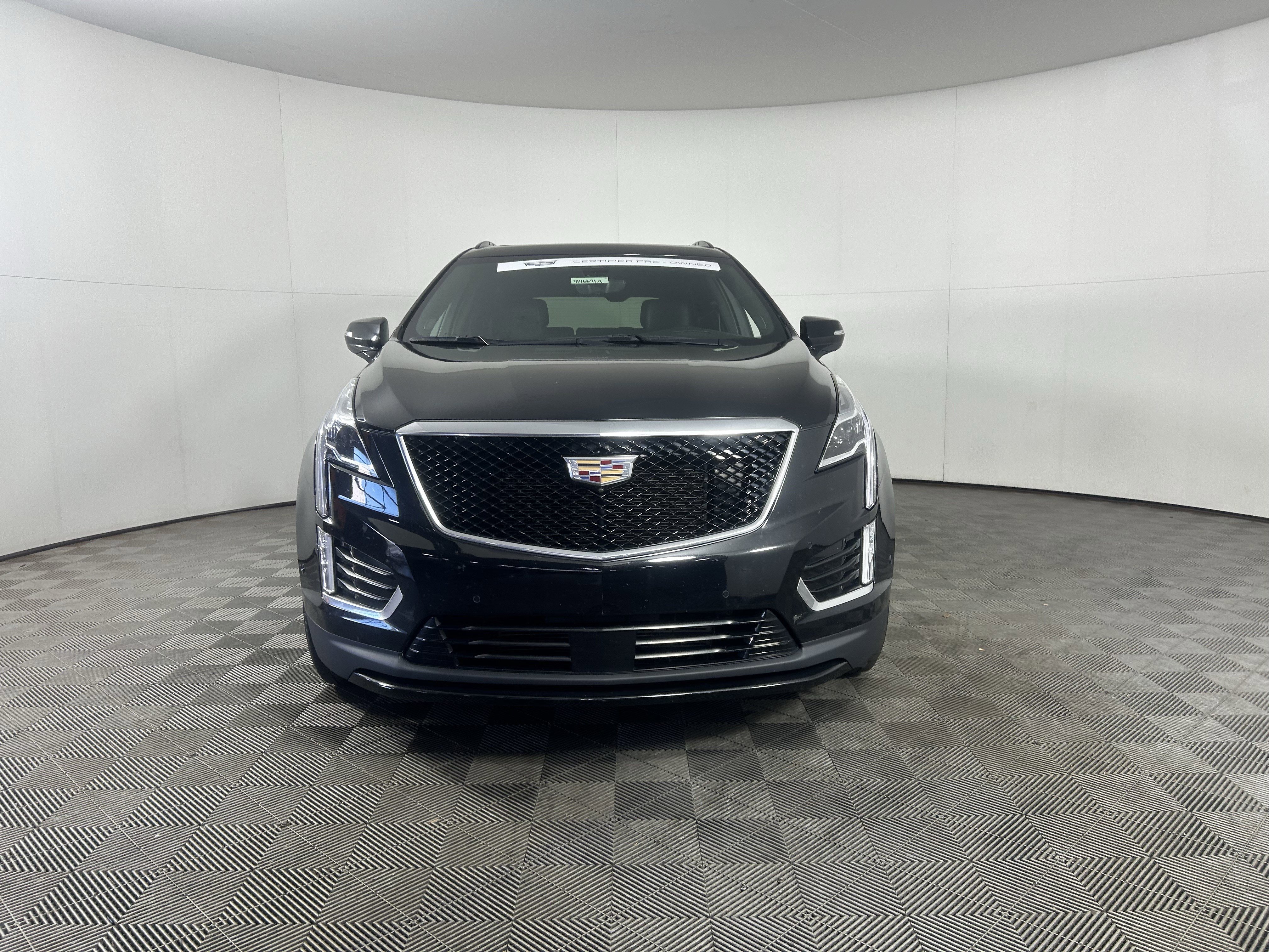 Used 2022 Cadillac XT5 Sportv w/ Technology Package image 2