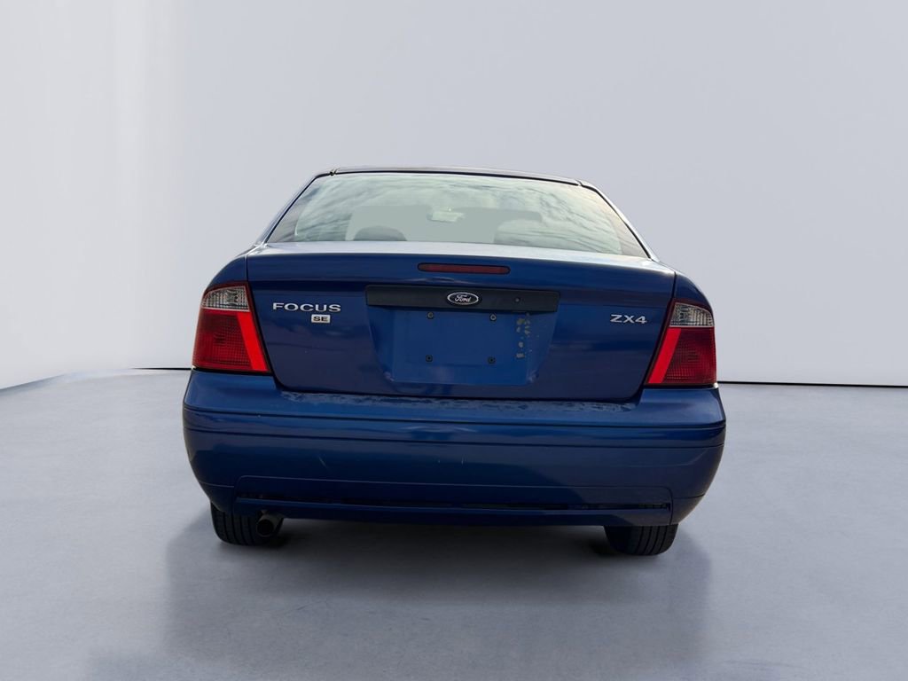 Used 2006 Ford Focus ZX4 Sedan image 4