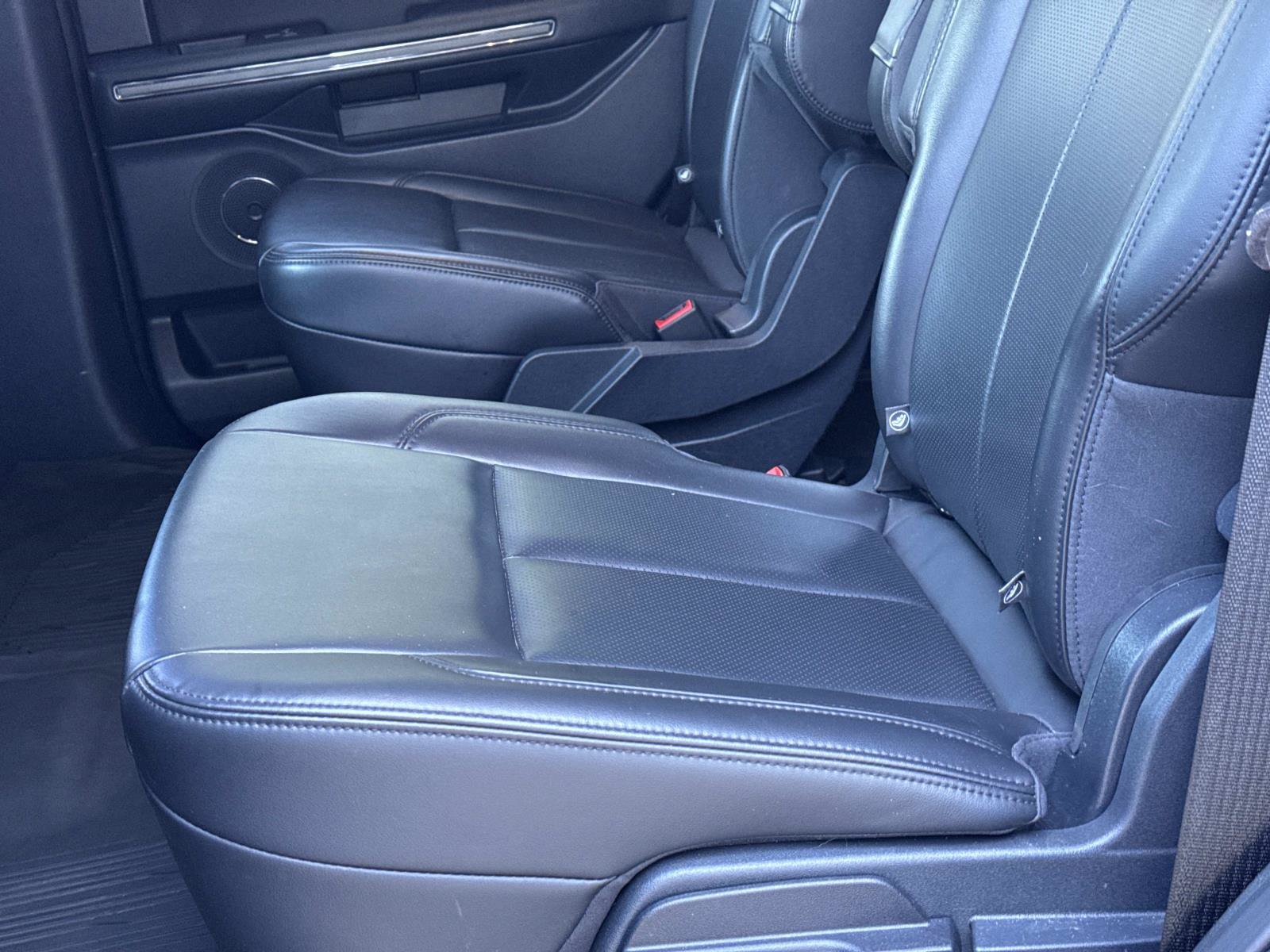 Used 2024 Ford Expedition XLT RWD image 17