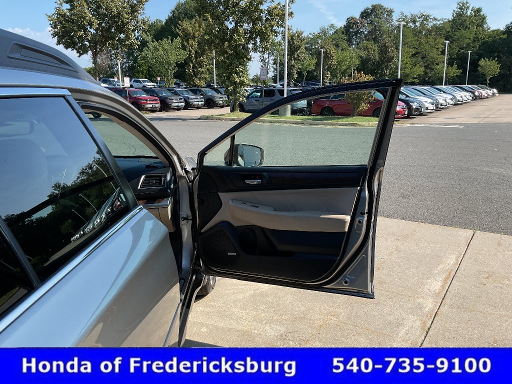 Used 2018 Subaru Outback 3.6R Limited AWD/4WD image 19