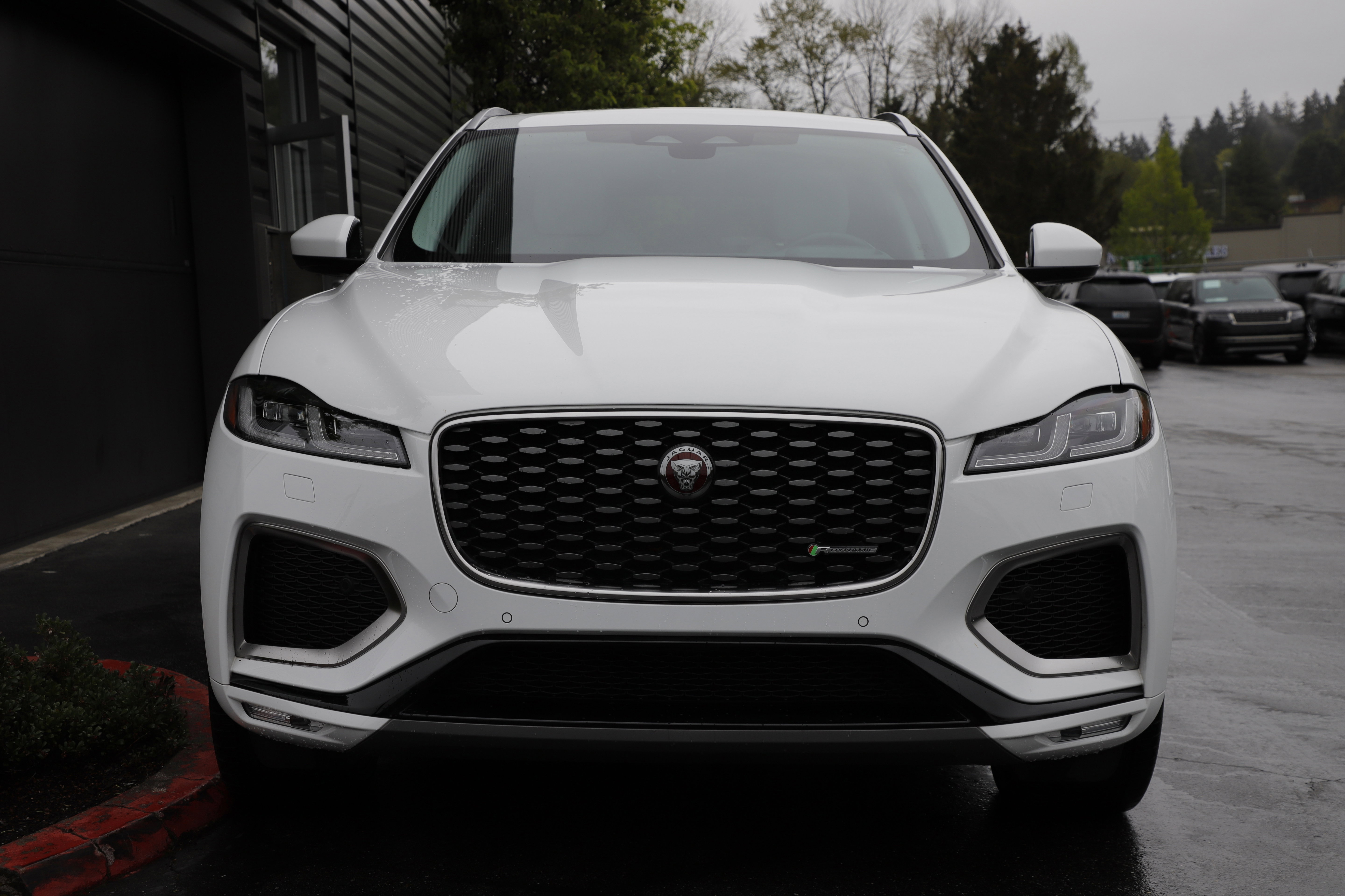 Certified 2023 Jaguar F-PACE R-Dynamic S AWD/4WD image 6