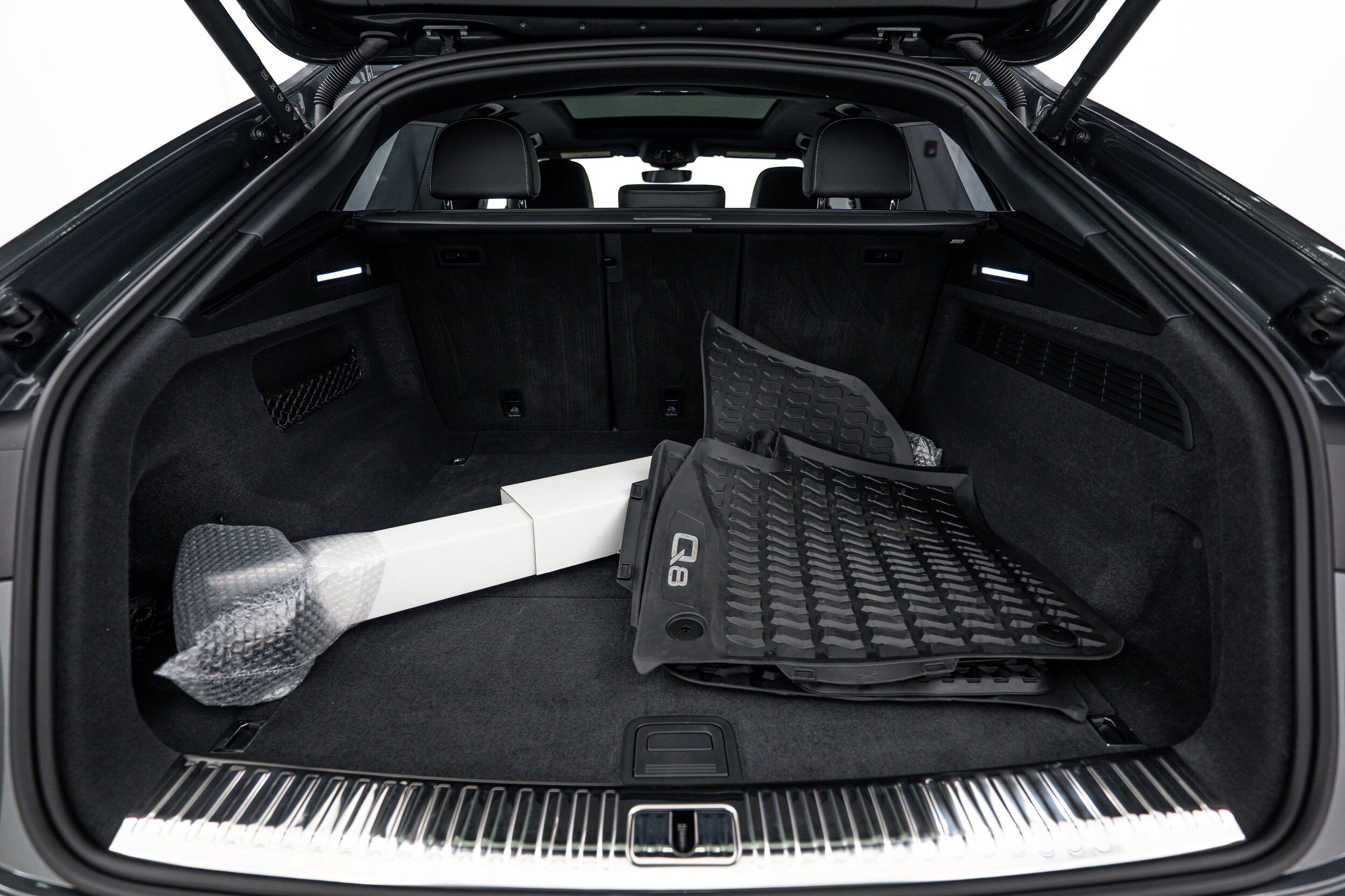 Certified 2025 Audi Q8 Premium Plus AWD/4WD image 19