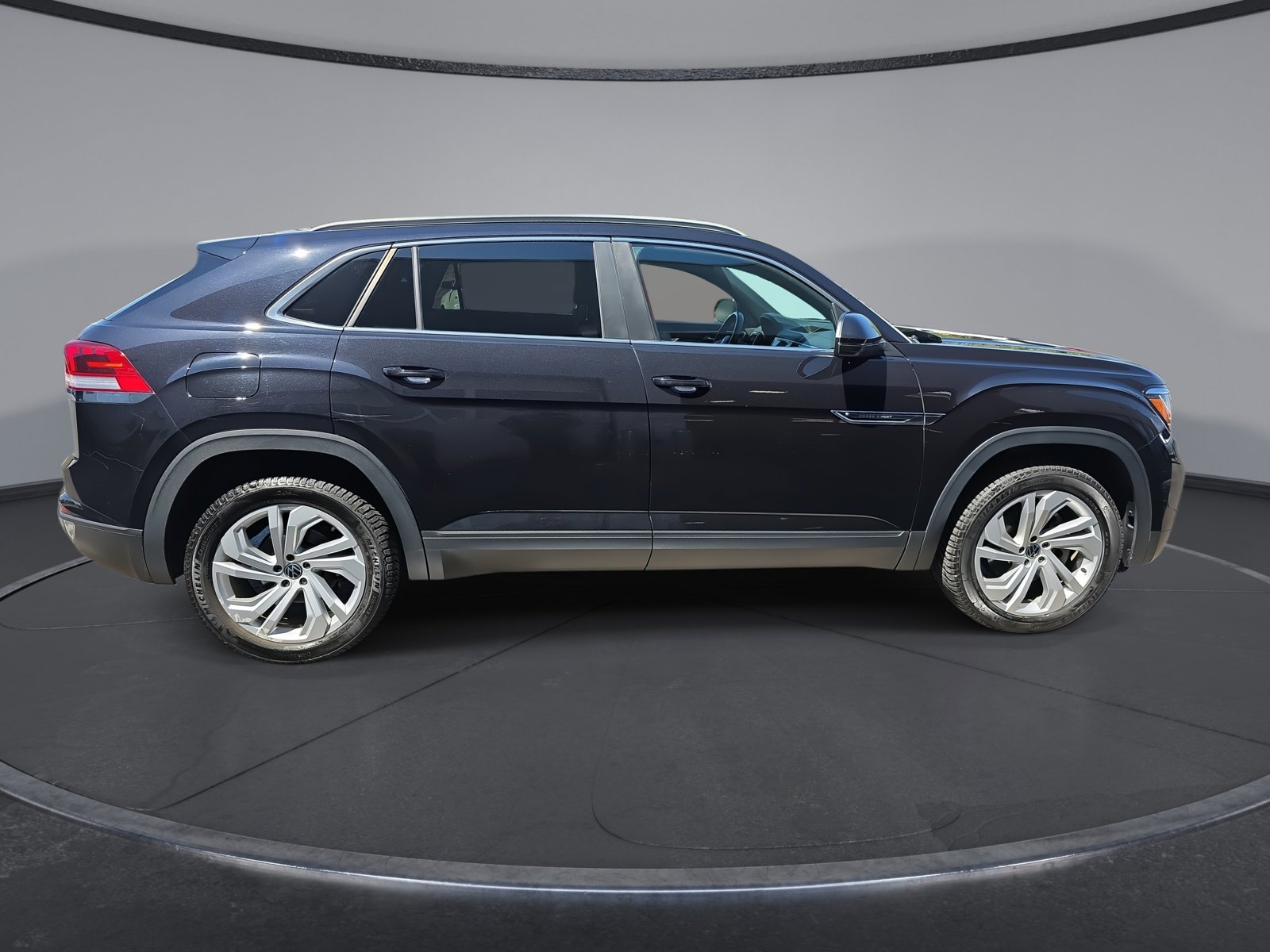 Used 2020 Volkswagen Atlas Cross Sport SEL AWD/4WD image 14
