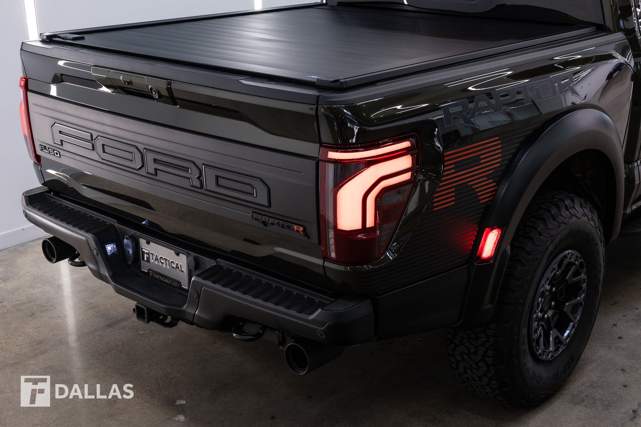 Used 2026 Ford F150 Raptor w/ Equipment Group 803A Raptor R AWD/4WD image 16