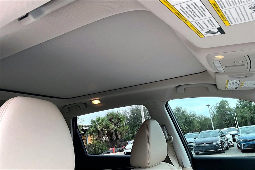 Used 2016 Nissan Rogue SL w/ SL Premium Package image 22