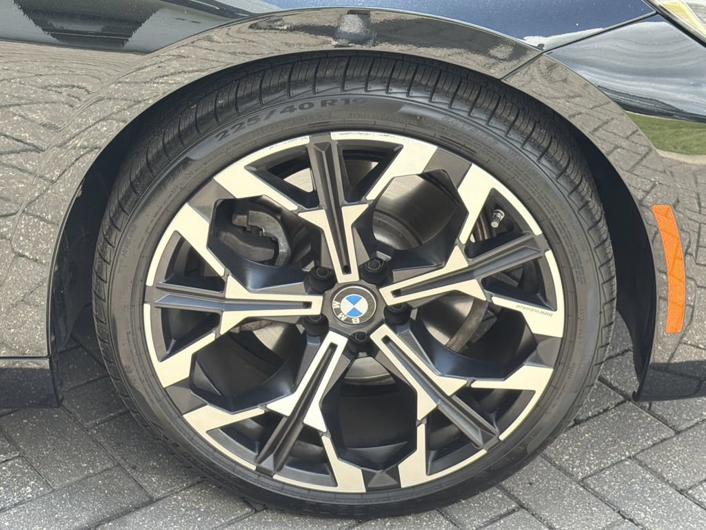 Used 2025 BMW 230i Coupe w/ Premium Package RWD image 10