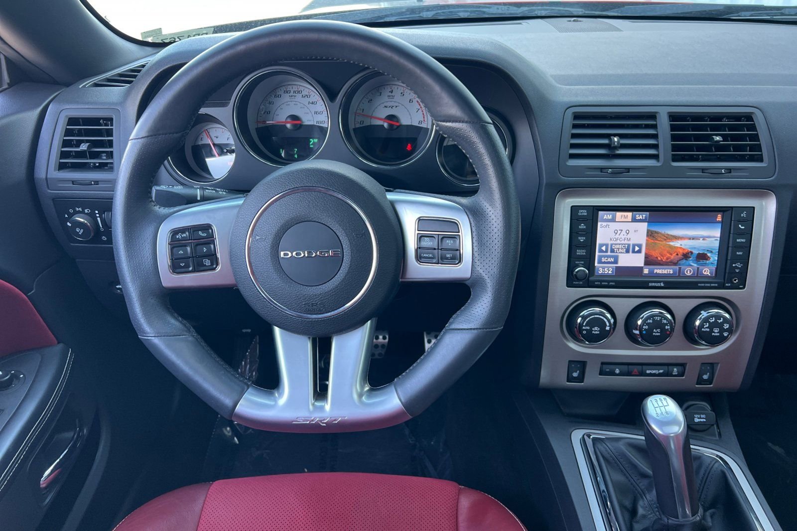 Used 2014 Dodge Challenger SRT8 w/ Harman/Kardon Audio Group RWD image 14