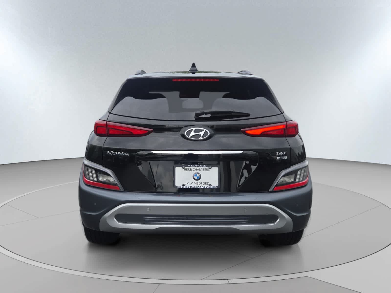 Used 2022 Hyundai Kona Limited w/ Cargo Package AWD/4WD image 12