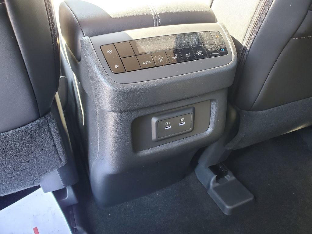 New 2026 Nissan Pathfinder SL image 14