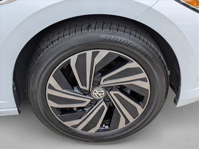 Used 2019 Volkswagen Jetta SEL Premium image 24