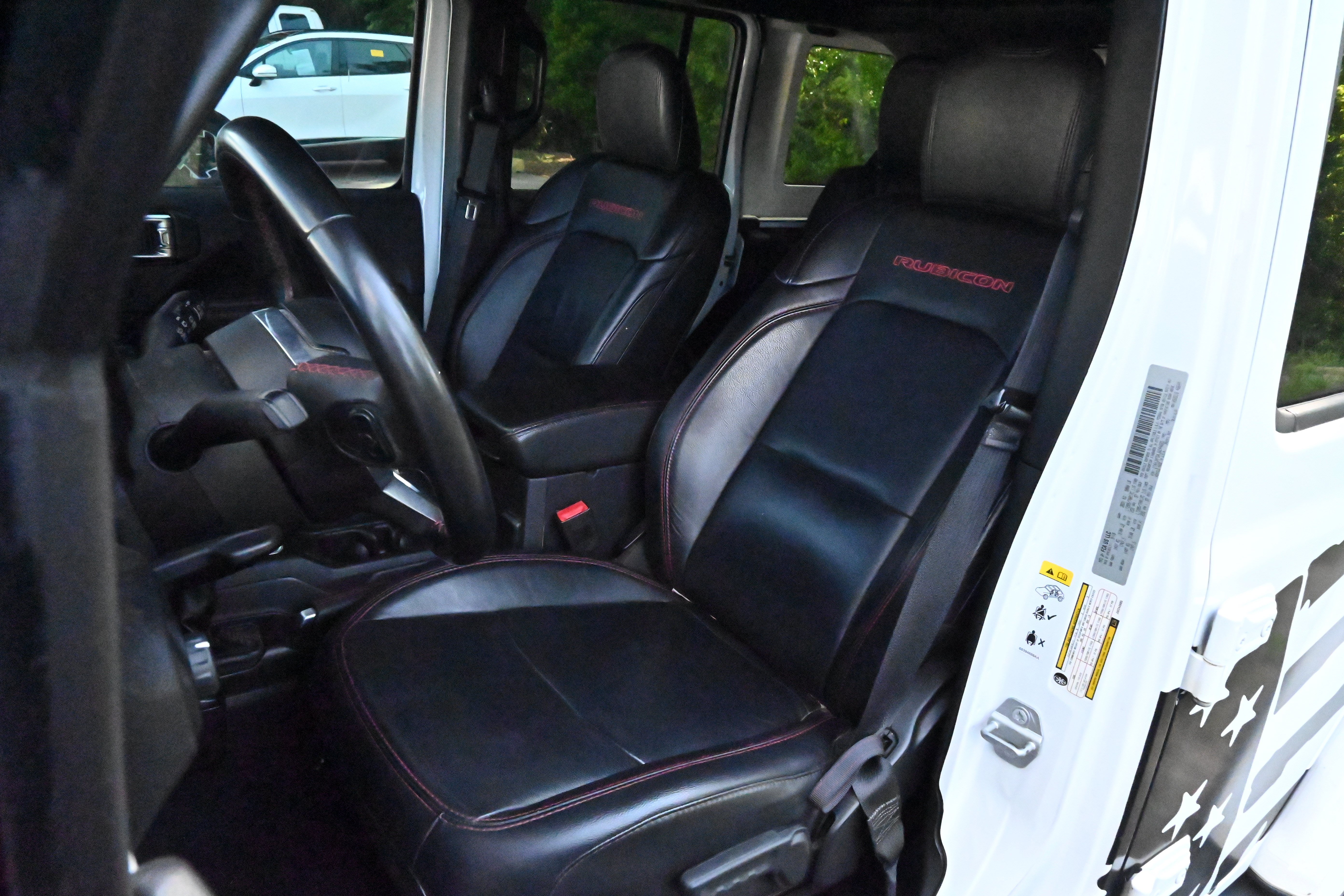 Used 2018 Jeep Wrangler Unlimited Rubicon AWD/4WD image 7