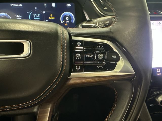 Used 2023 Jeep Grand Cherokee Summit AWD/4WD image 16