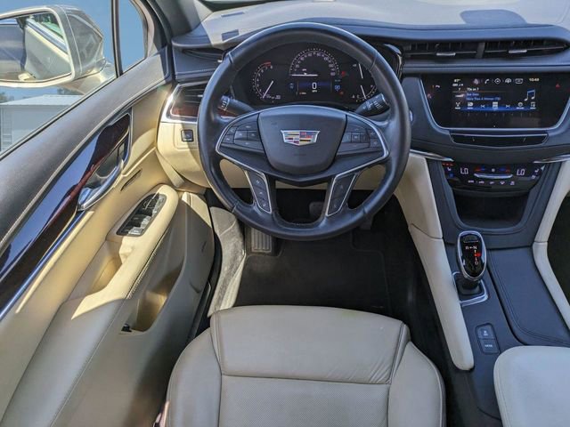Used 2019 Cadillac XT5 Premium Luxury FWD image 16