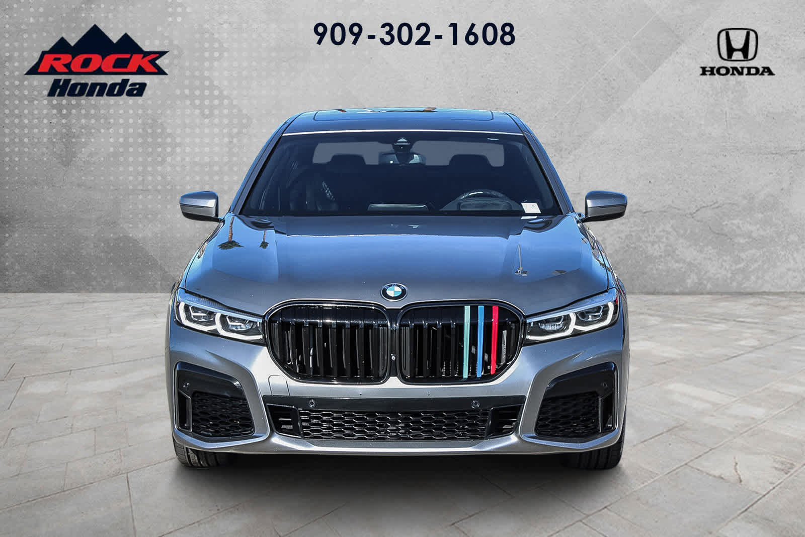 Used 2022 BMW 750i xDrive w/ M Sport Package AWD/4WD image 2