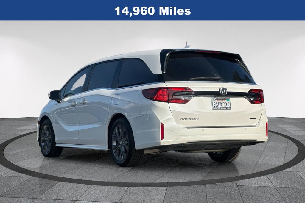 Used 2025 Honda Odyssey Touring image 8