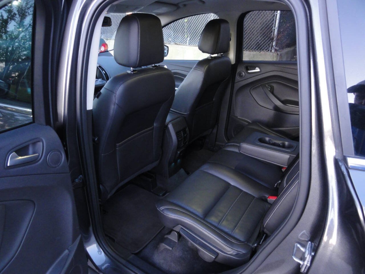 Used 2016 Ford Escape Titanium AWD/4WD image 32