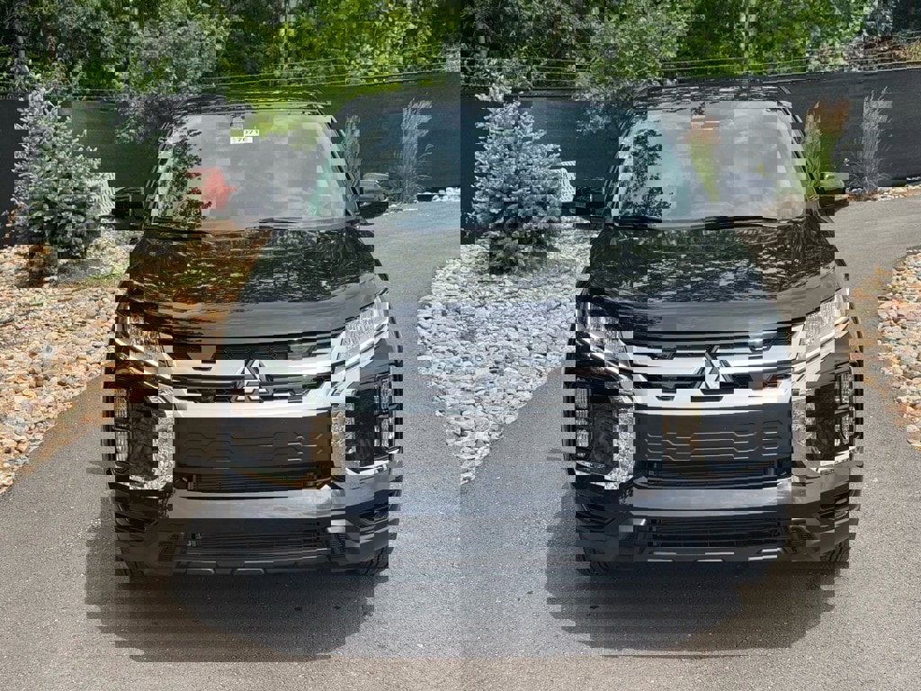 New 2025 Mitsubishi Outlander Sport SE image 8