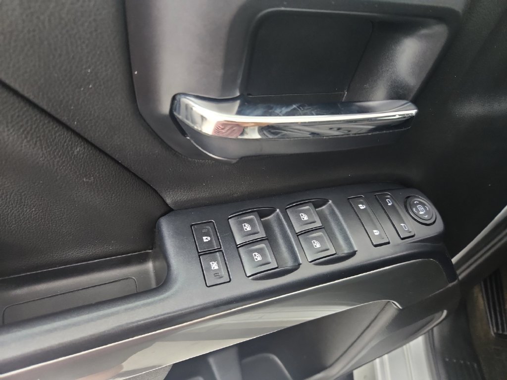 Used 2018 Chevrolet Silverado 1500 LT w/ All Star Edition AWD/4WD image 23