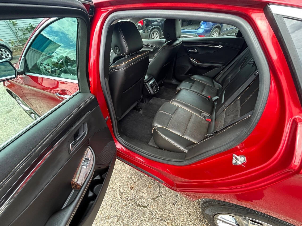 Used 2015 Chevrolet Impala LTZ FWD image 8