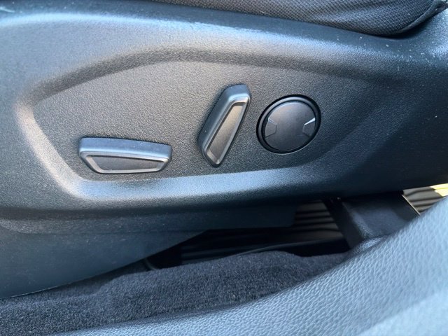 Used 2019 Ford Explorer XLT w/ Equipment Group 201A AWD/4WD image 29