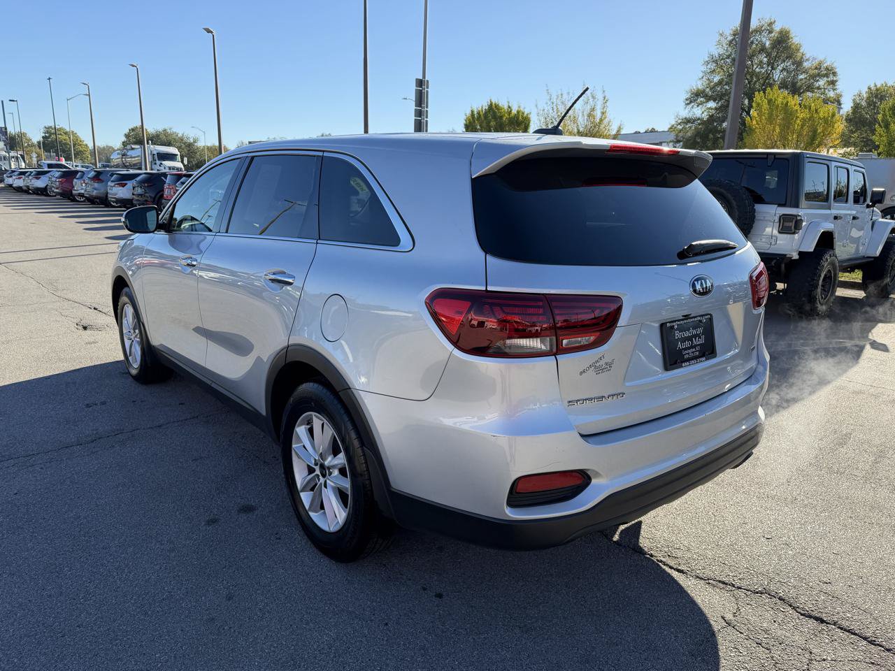 Used 2020 Kia Sorento L FWD image 5