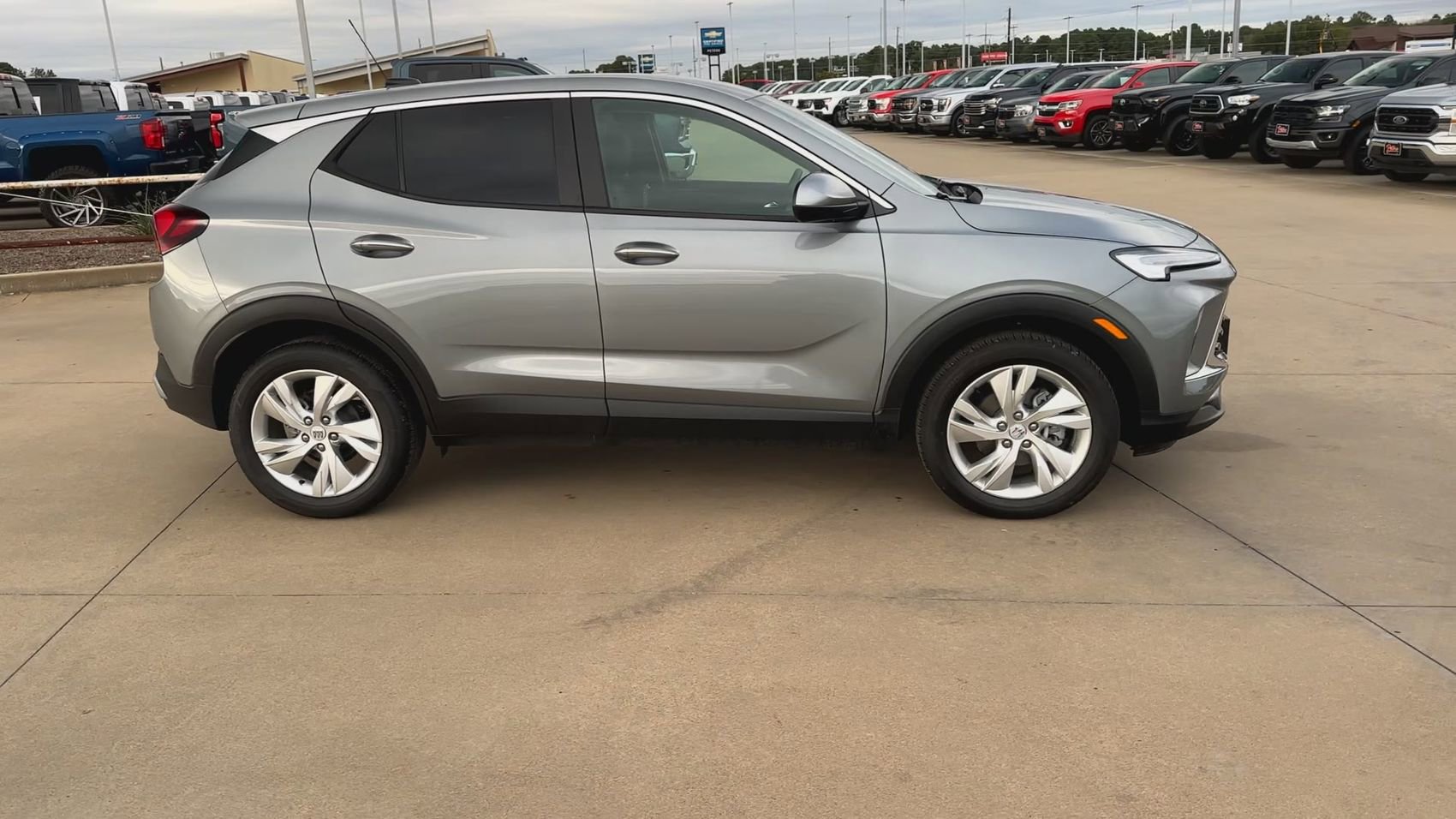 New 2026 Buick Encore GX Preferred w/ Comfort Package FWD image 2