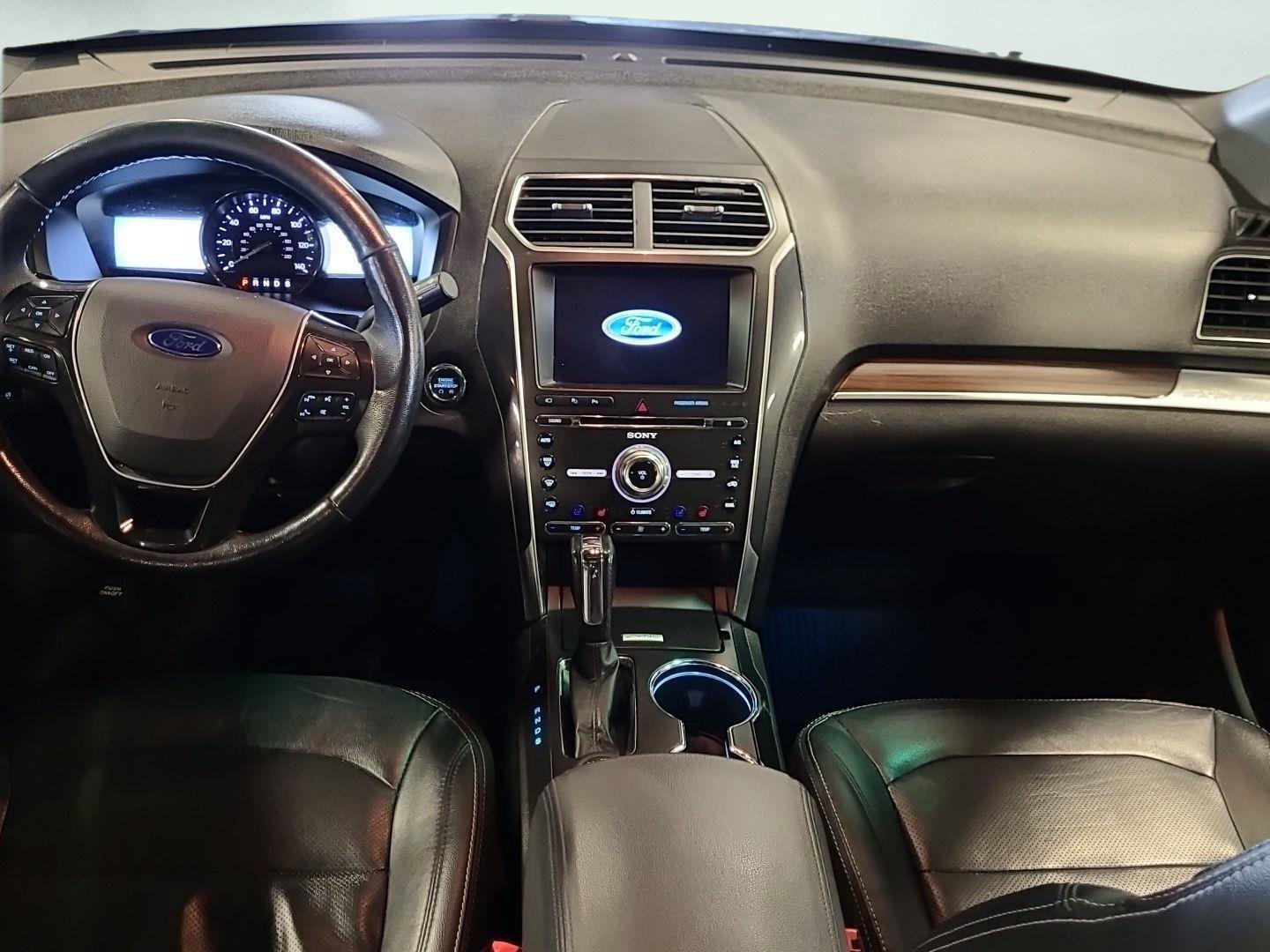 Used 2017 Ford Explorer Limited w/ Equipment Group 303A image 10